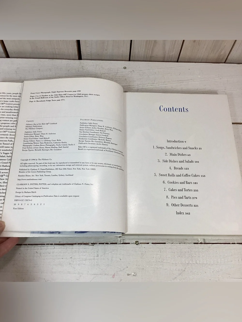 Lot of 8 Pillsbury Cookbooks, Recipes, Vintage & Contemporary